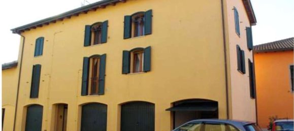 2 rooms Apartment in Argenta, Italy No. 19558 4