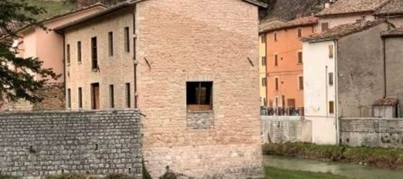 250m² Commercial property in Piobbico, Italy No. 336776 13