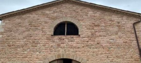 250m² Commercial property in Piobbico, Italy No. 336776 16