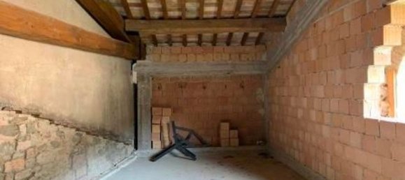 250m² Commercial property in Piobbico, Italy No. 336776 31