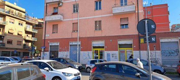 Propiedad comercial de 1 habitación en Rome, Italy No. 71988 13