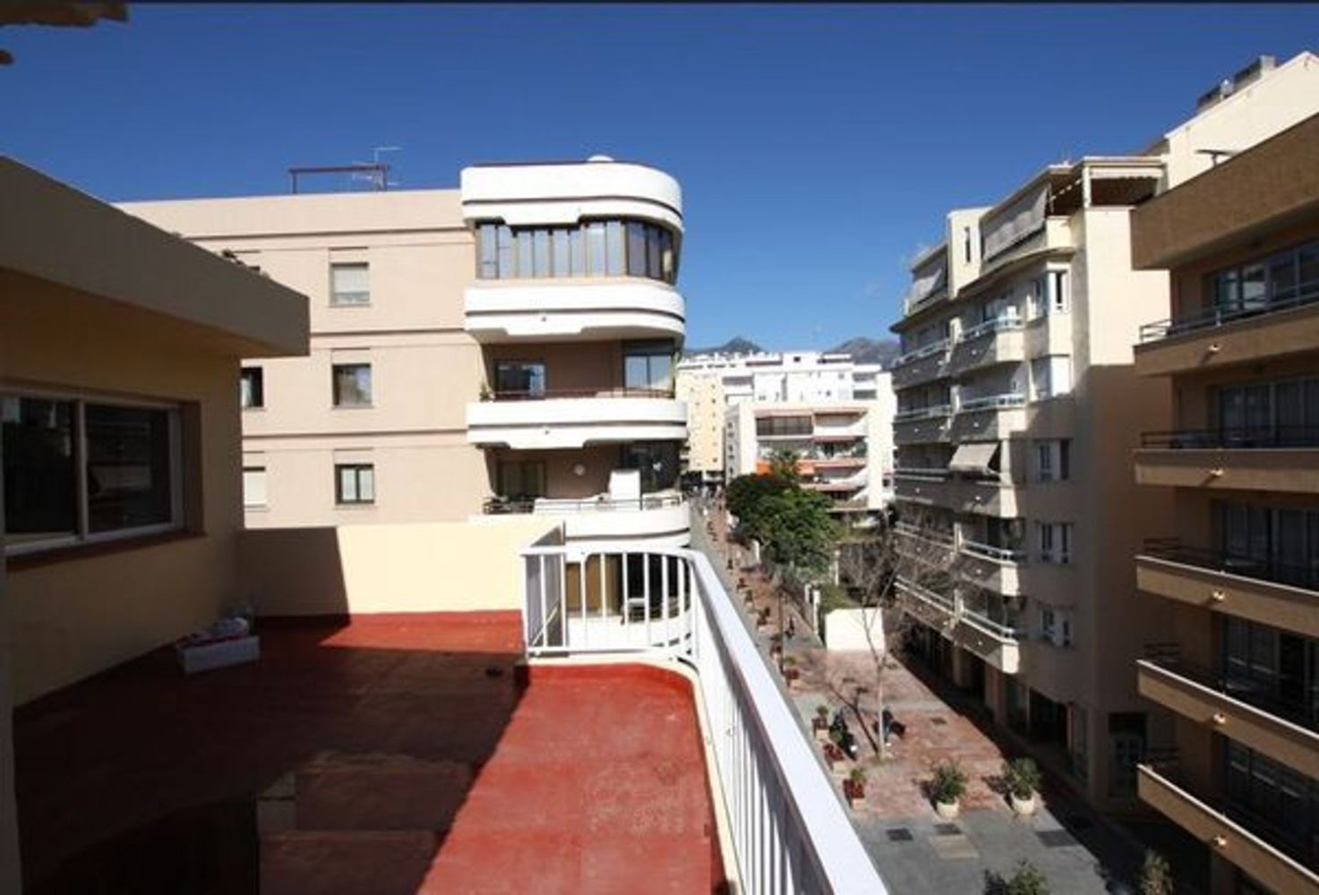 3 Schlafzimmer Penthouse in Marbella, Spain, Nr. 216141