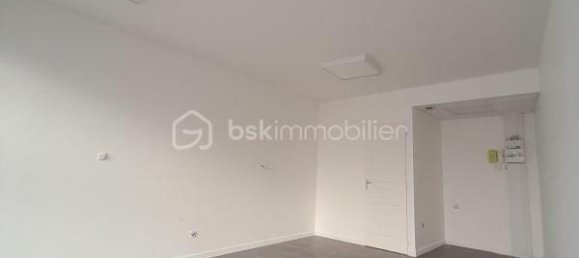 عقار تجاري في Bourgoin-Jallieu, France 24متر مربع رقم 300935 3