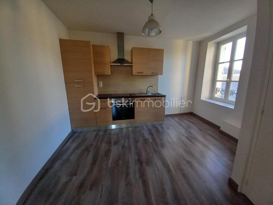 2 chambres Appartement à Saint-Geoirs, France No. 341510