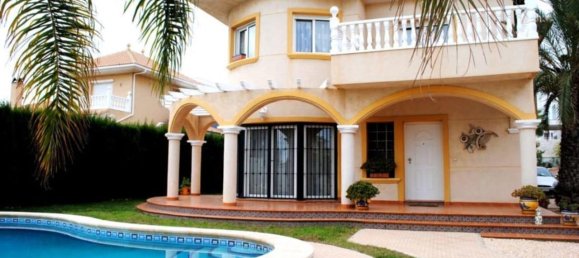 Casa de 3 dormitorios en La Zenia, Spain No. 183624 10