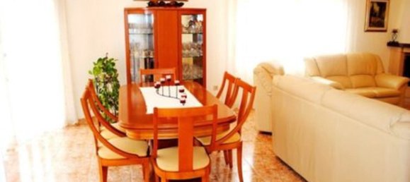 Casa de 3 dormitorios en La Zenia, Spain No. 183624 7