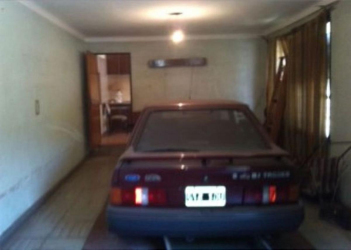 3 bedrooms House in Moron, Argentina No. 20670