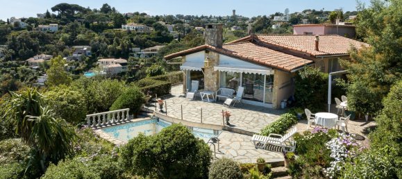 5 bedrooms Villa in Cannes, France No. 739 9