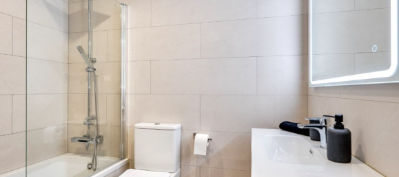 3 Schlafzimmer Wohnung in Marbella, Spain, Nr. 202049 6