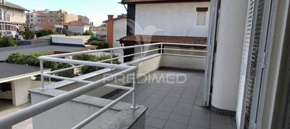 4 bedrooms Villa in Senhora da Hora, Portugal No. 133439 22