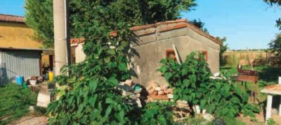 8 rooms Apartment in Melara, Italy No. 52424 28