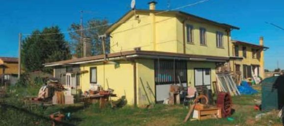 8 rooms Apartment in Melara, Italy No. 52424 26