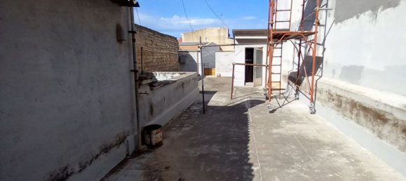 3 rooms House in Priolo Gargallo, Italy No. 178491 6