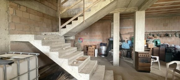 15 rooms House in Spoltore, Italy No. 110037 21