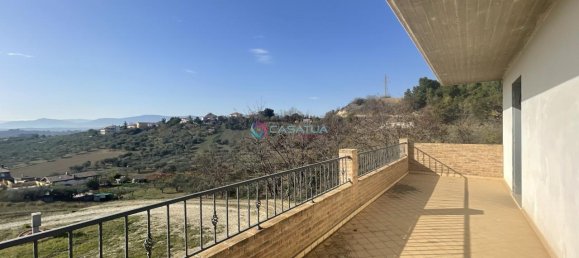 15 rooms House in Spoltore, Italy No. 110037 28