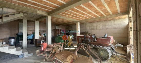 15 rooms House in Spoltore, Italy No. 110037 17