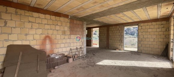 15 rooms House in Spoltore, Italy No. 110037 25