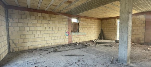 15 rooms House in Spoltore, Italy No. 110037 35