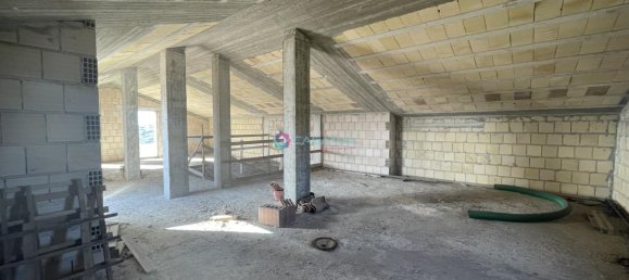 15 rooms House in Spoltore, Italy No. 110037 7