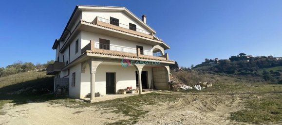 15 rooms House in Spoltore, Italy No. 110037 14