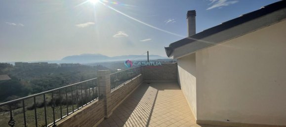 15 rooms House in Spoltore, Italy No. 110037 9