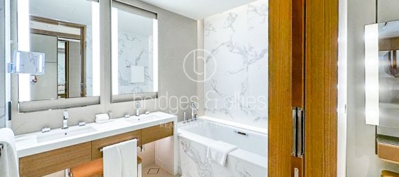 Квартира с 3 спальнями в Даунтаун Дубай (Даунтаун Бурдж Дубай), ОАЭ № 120309 13