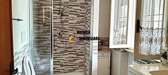 2 bedrooms Apartment in Camaiore, Italy No. 81454 9