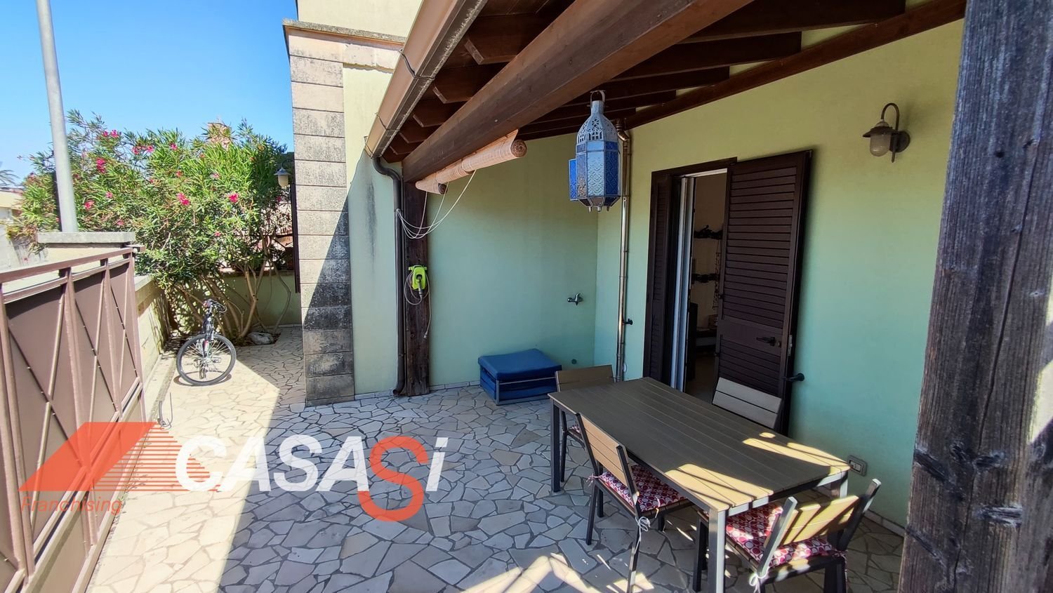 Дом с 4 спальнями в Giurdignano, Италия № 381741