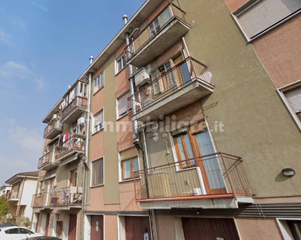 2 غرف نوم شقة في Marmirolo, Italy رقم 381216