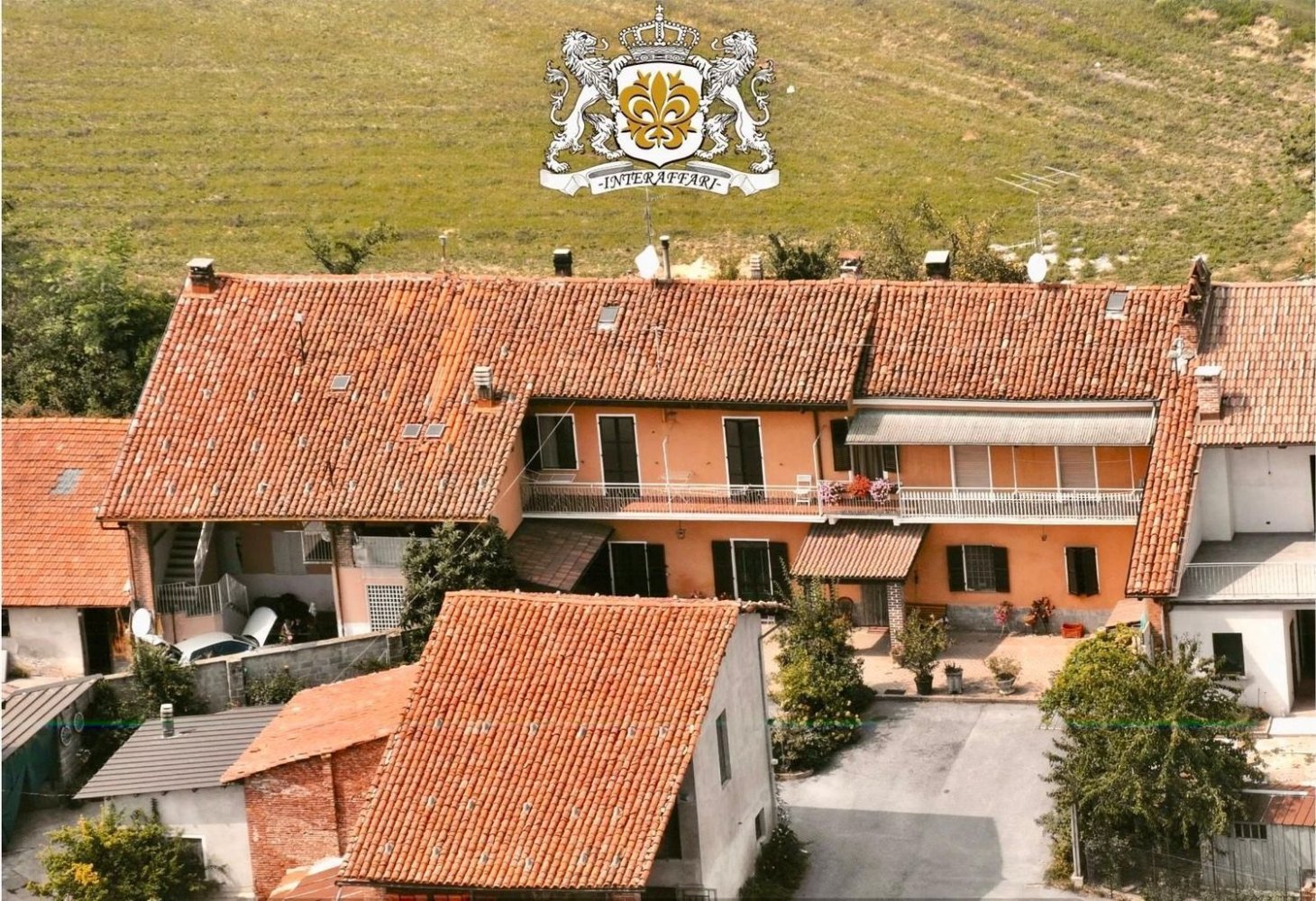 Casa de 6 divisões em Carrù, Italy N.º 257958