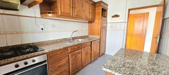 3 bedrooms Apartment in Rio Tinto, Portugal No. 71746 2