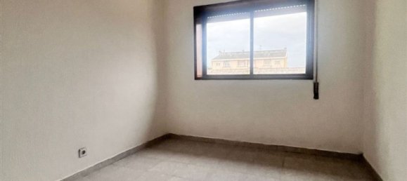 3 bedrooms Apartment in Rio Tinto, Portugal No. 71746 9