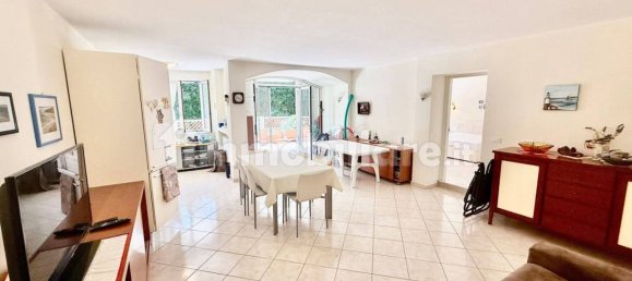 2 Schlafzimmer Wohnung in Pietra Ligure, Italy, Nr. 286468 4