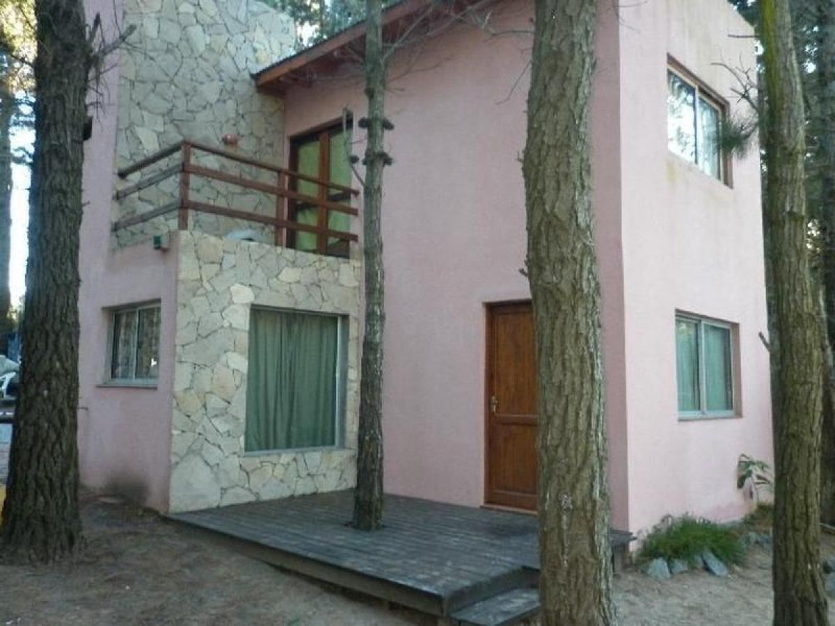 2 bedrooms House in Mar del Plata, Argentina No. 68193