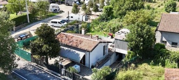 3 bedrooms House in Peschiera del Garda, Italy No. 319583 2