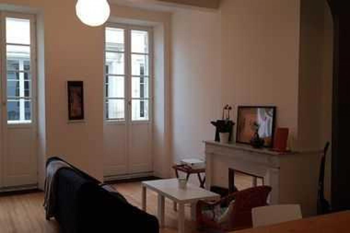 3 chambres Condo à Bordeaux, France No. 7111