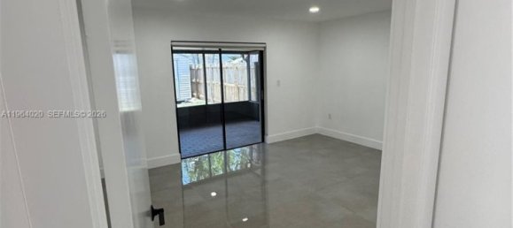 3 dormitorios villa en venta en Miami, Miami-Dade, Florida, USA № 615643 7