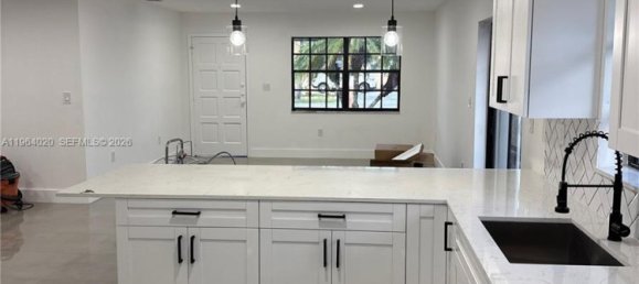 3 dormitorios villa en venta en Miami, Miami-Dade, Florida, USA № 615643 22