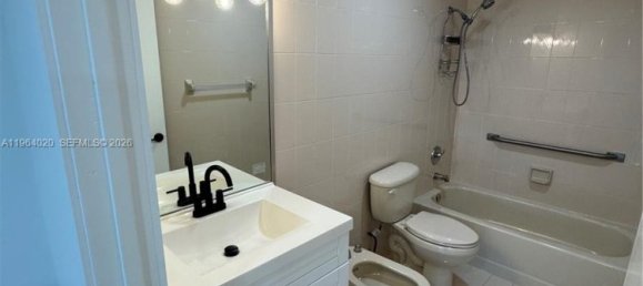 3 dormitorios villa en venta en Miami, Miami-Dade, Florida, USA № 615643 4