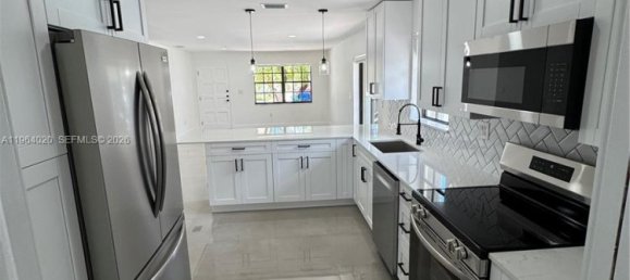 3 dormitorios villa en venta en Miami, Miami-Dade, Florida, USA № 615643 10