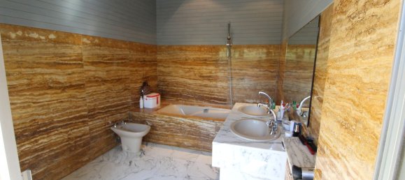 5 bedrooms Villa in Occitanie, France No. 338728 3