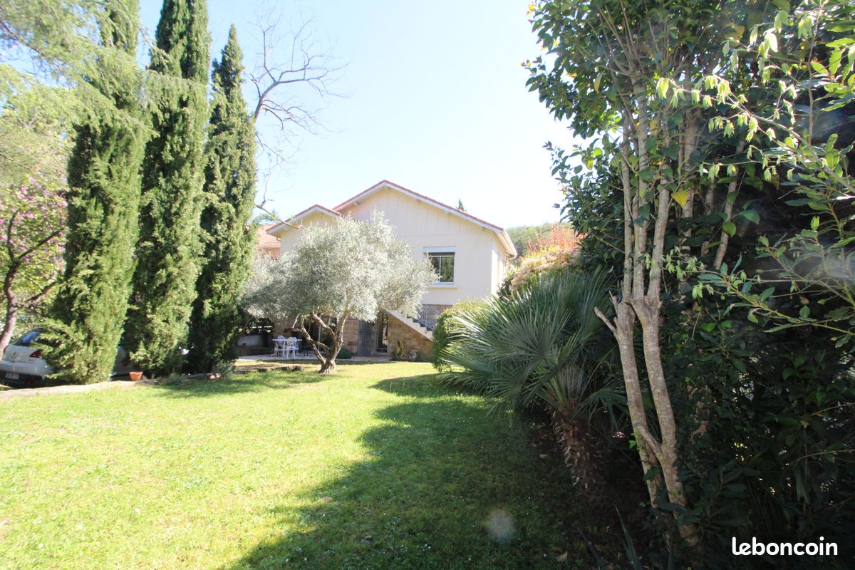 5 bedrooms Villa in Occitanie, France No. 338728
