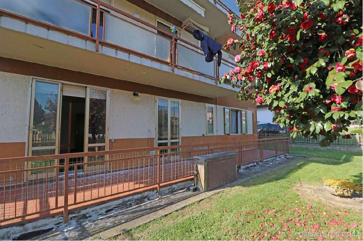 2 bedrooms Apartment in Villafranca in Lunigiana, Italy No. 332520