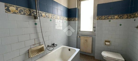 2 bedrooms Apartment in Genoa, Italy No. 371127 13