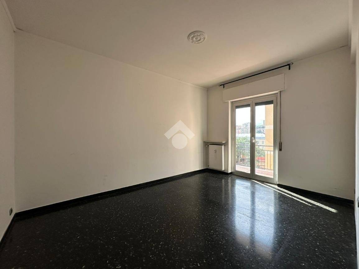 2 bedrooms Apartment in Genoa, Italy No. 371127