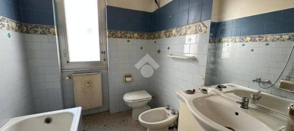 2 bedrooms Apartment in Genoa, Italy No. 371127 12