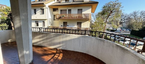 3 rooms Apartment in Senigallia, Italy No. 71157 13