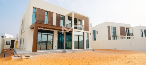 4 bedrooms Villa in Abu Dhabi, UAE No. 47583 55