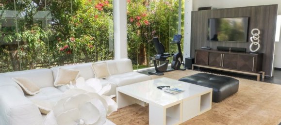 5 bedrooms House in Marbella, Spain No. 40418 10