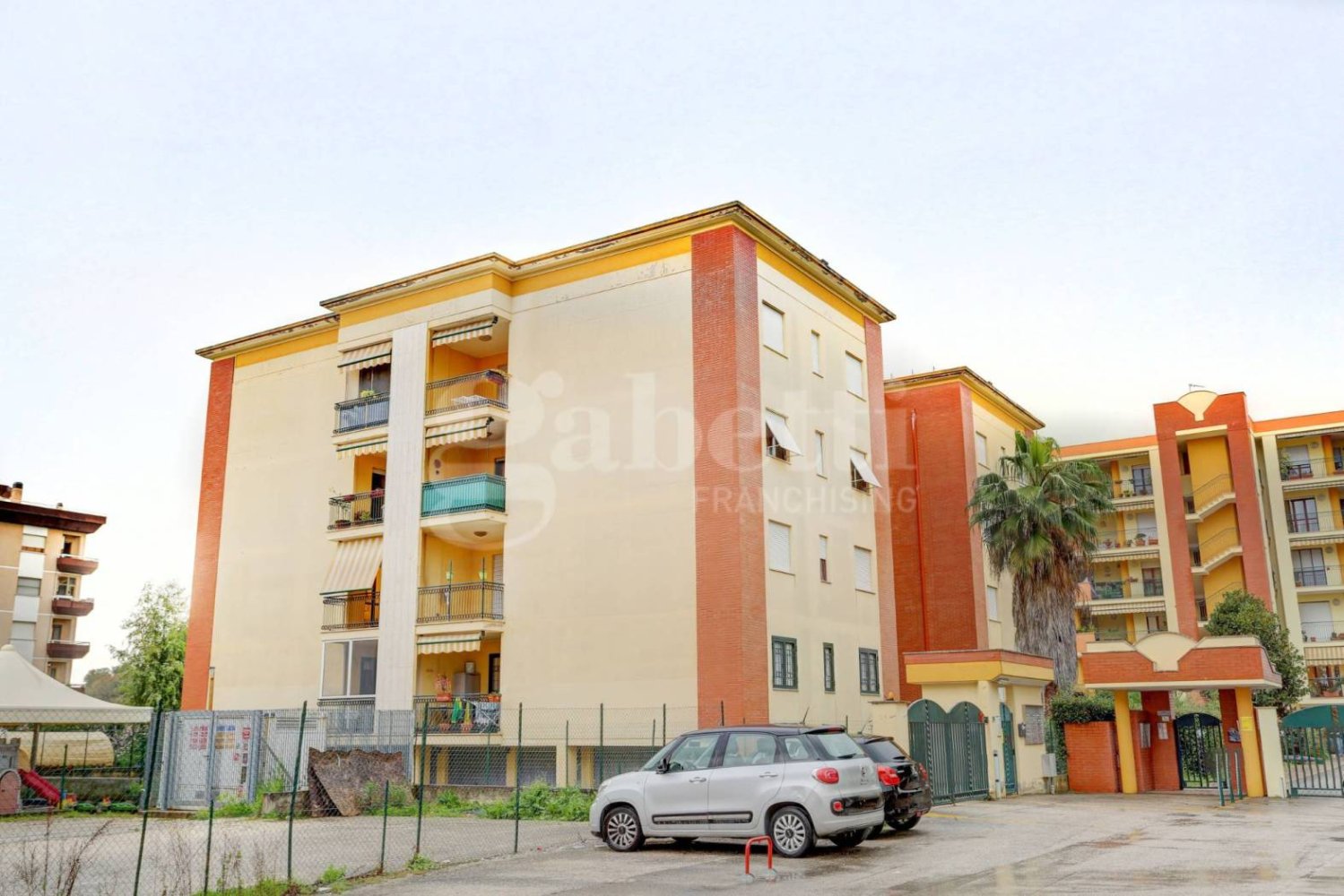 3 bedrooms Apartment in Latina, Italy No. 285381